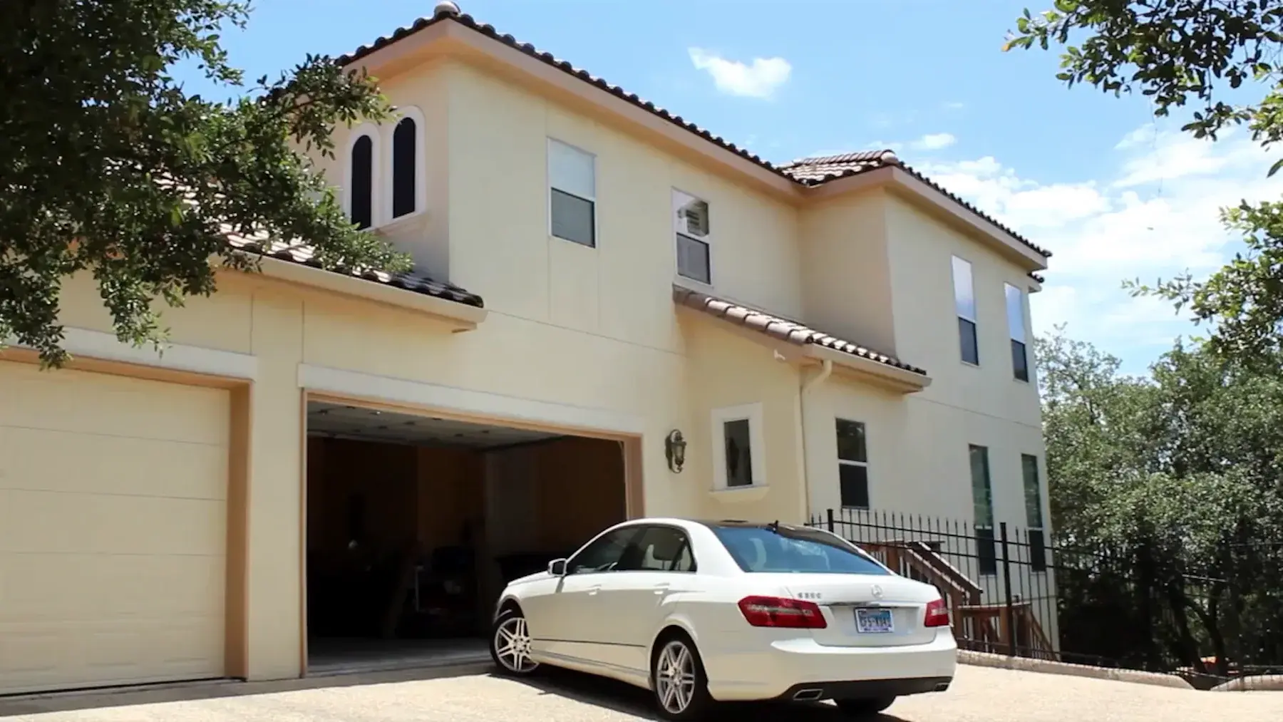 A finished San Antonio home exterior painted by A.C.L. Painting